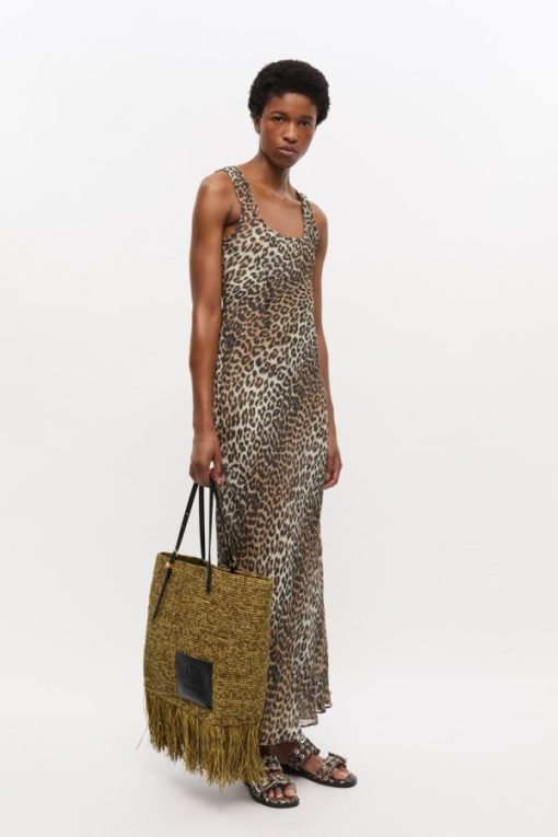 Dresscodemastery.shop0066937e5f 4