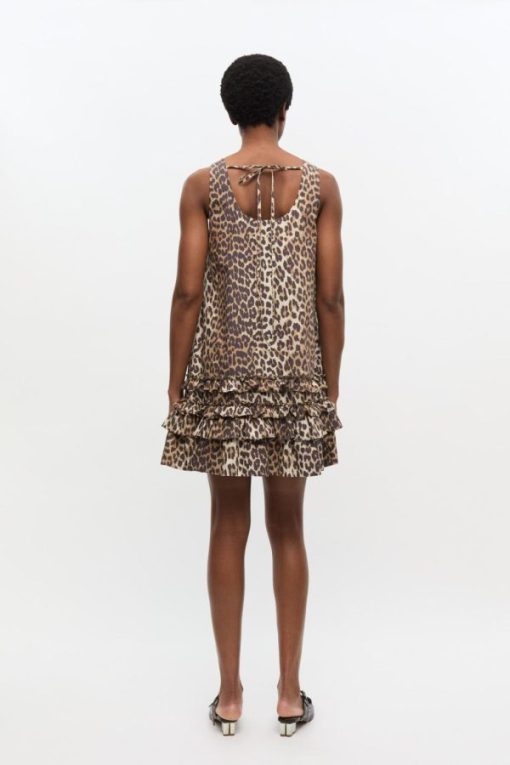 Dresscodemastery.shop4426c2b022 1